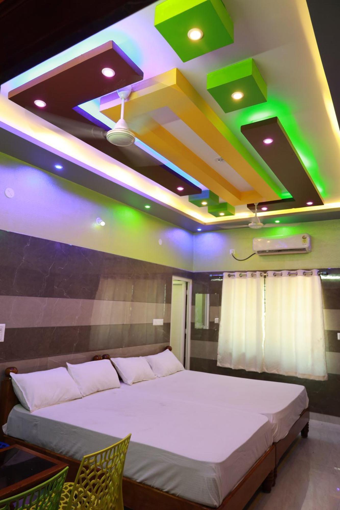 Rv Residency Hotel Wodapatti Exterior photo