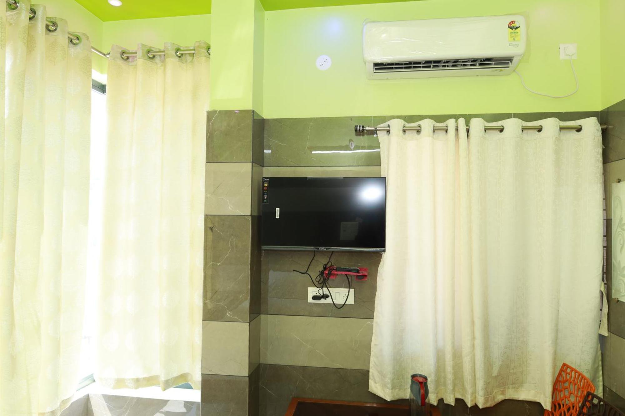 Rv Residency Hotel Wodapatti Exterior photo