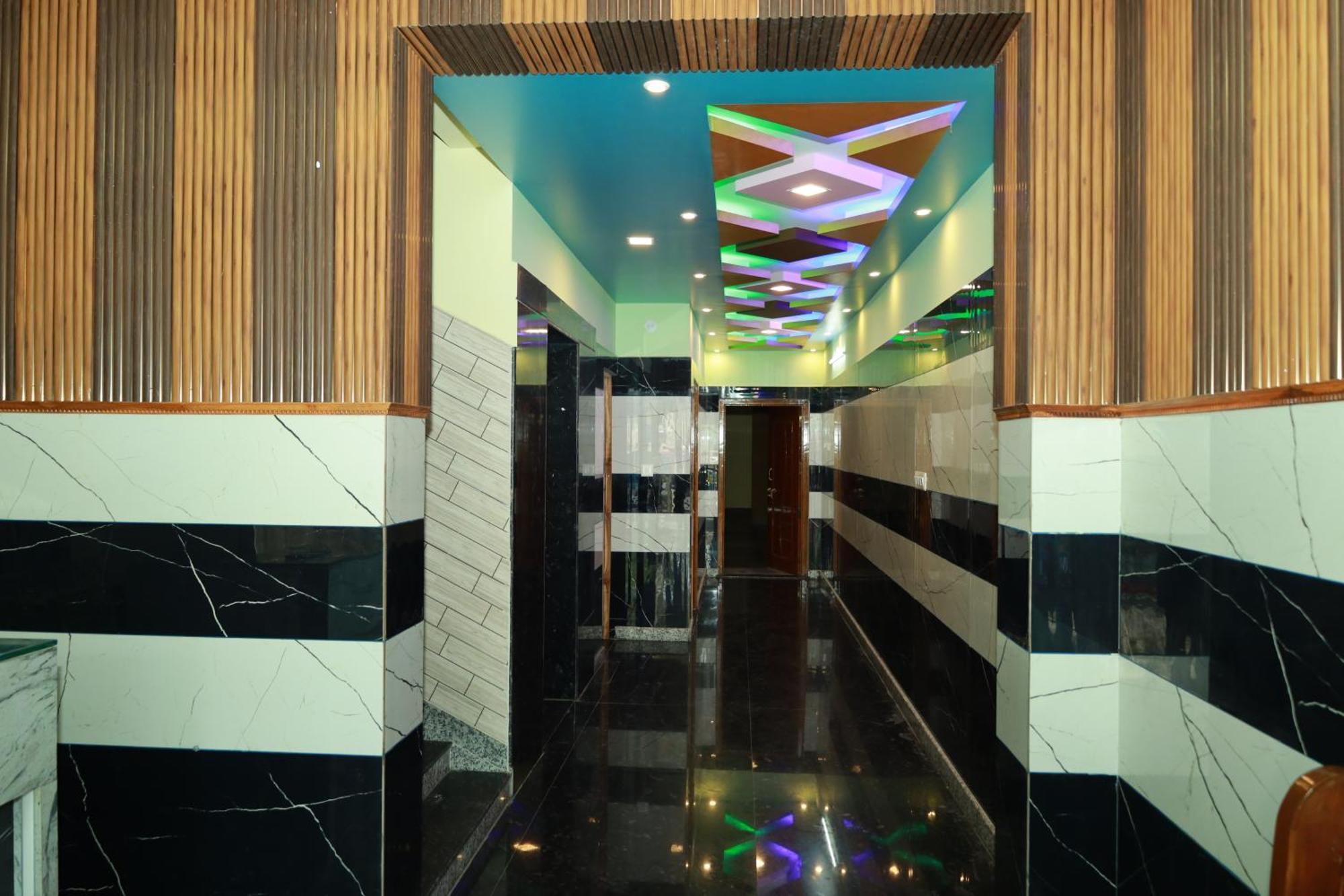Rv Residency Hotel Wodapatti Exterior photo