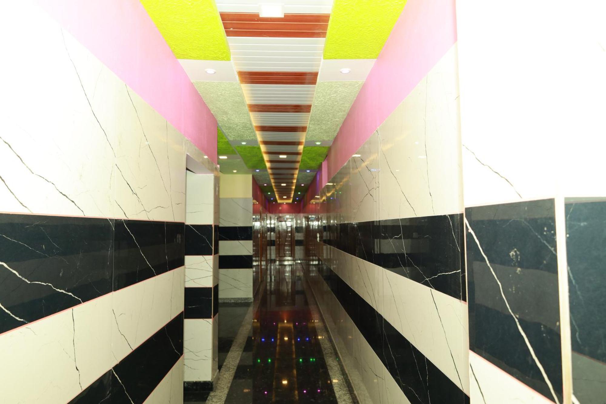 Rv Residency Hotel Wodapatti Exterior photo